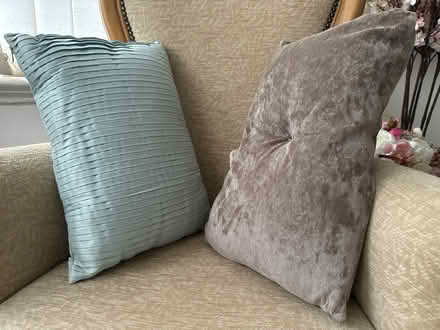 Photo of free 2 online cushions (L6 Tuebrook) #1
