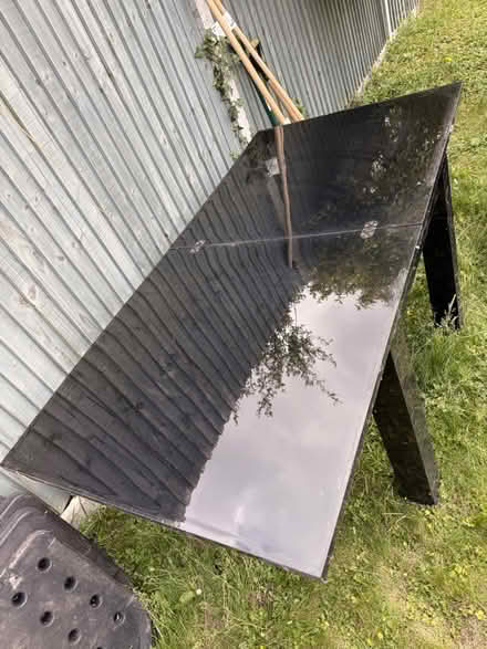 Photo of free Black gloss finish table (BR6) #3
