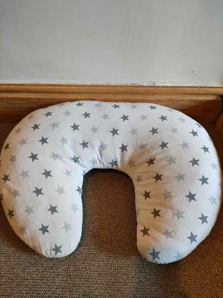 Photo of free Breastfeeding pillow (Millhouse S7) #1