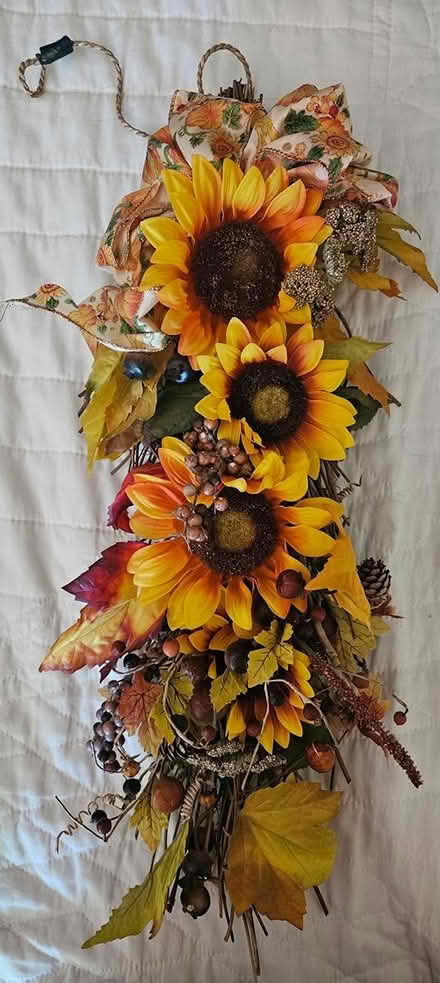 Photo of free Faux Flowers for Hanging on door (Farmington Hills) #1