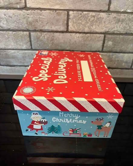 Photo of free Cardboard Christmas gift box (Tilehurst RG30) #1