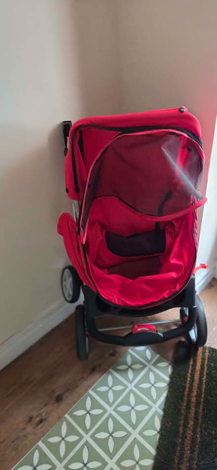 Photo of free Dog / Cat Stroller (Chertsey KT16) #2