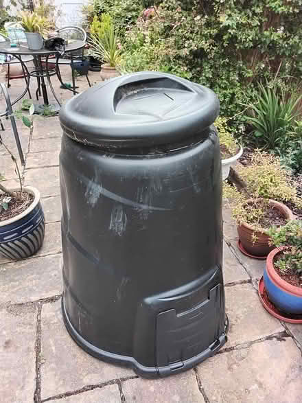 Photo of free Compost Bin (Stratford E15 4) #1