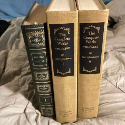 Photo of free livres français/ Voltaire, Molière (Glebe near Dow's Lake) #1