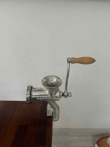 Photo of free Meat grinder - manual (Fulham) #4