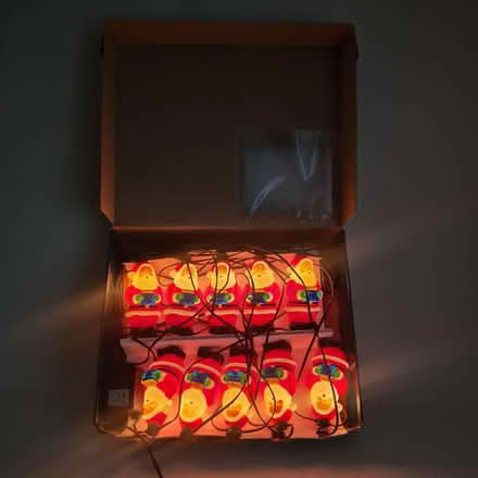 Photo of free Outdoor Santa Lughts (TW7) #2