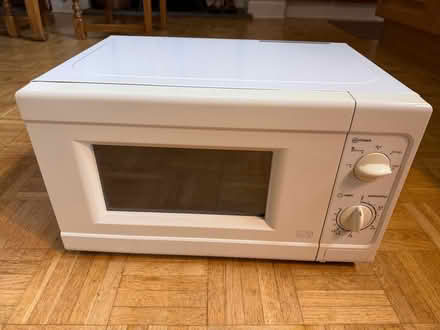 Photo of free Microwave oven (Saughall village CH1) #1