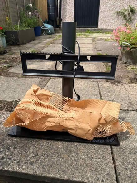 Photo of free PC monitor stand (Ecclesall S11) #2