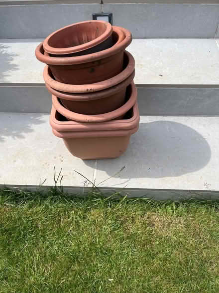Photo of free Pots (Stevenage SG2) #1
