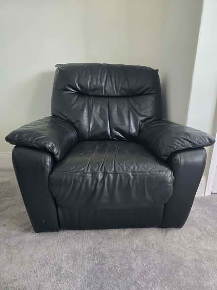 Photo of free Electric Recliner Chair (Frizinghall BD18) #1
