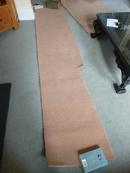 Photo of free Beige carpet - 3 largish pieces (Wellingborough NN8 5) #1