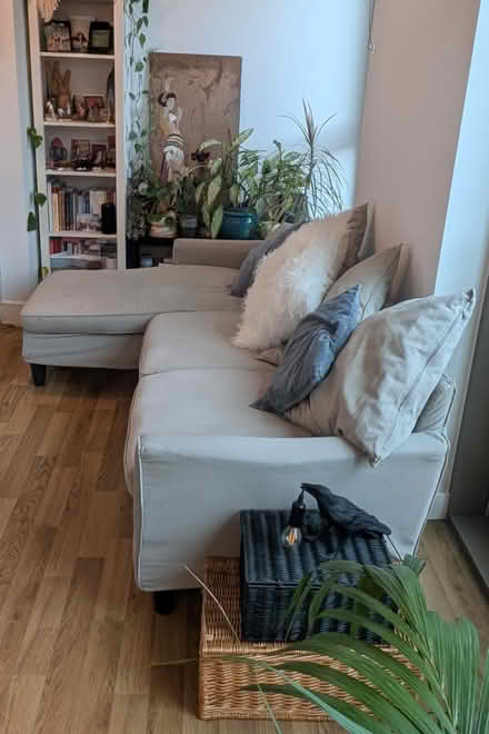 Photo of free Chaise Lounge style Sofa (Seven Sisters N15) #4