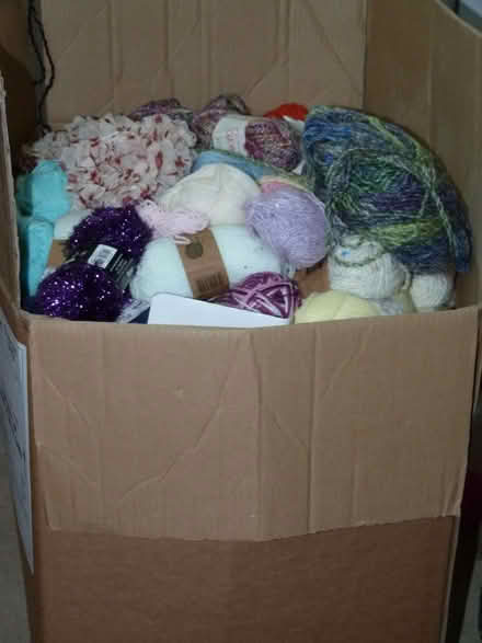 Photo of free Wool (Hollinsend S12) #2