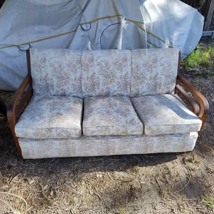 Photo of free Sofa and 2 x armchairs (Portsea Victoria) #2
