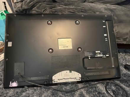 Photo of free 32 inch tv (Kingswood SS16) #2