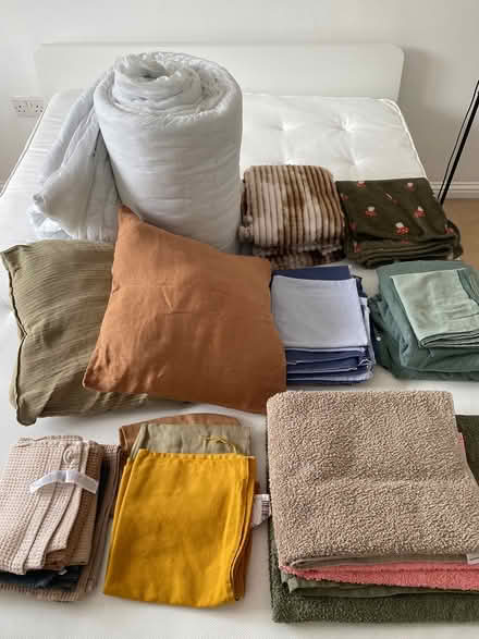Photo of free Towels, sheets, duvel, pillows (SE28) #1
