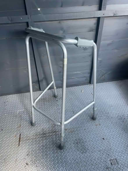 Photo of free walking frame (Elm Park, Hornchurch RM12) #1