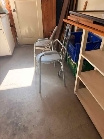 Photo of free Sofás,bookcases and more (Palo Alto) #1