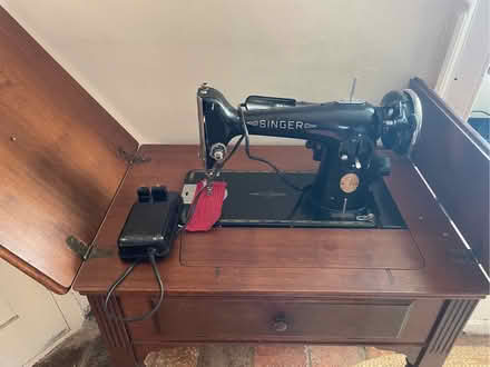 Photo of free Singer sewing machine (Brigstock NN14) #1