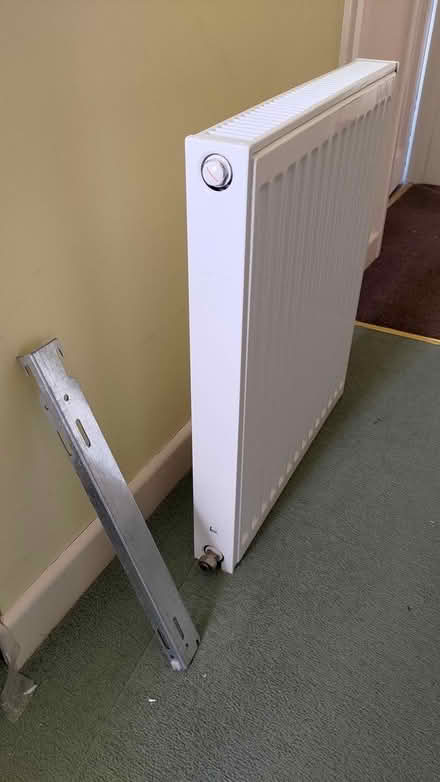 Photo of free Radiator 50 x 60 cm (Steventon OX13) #2