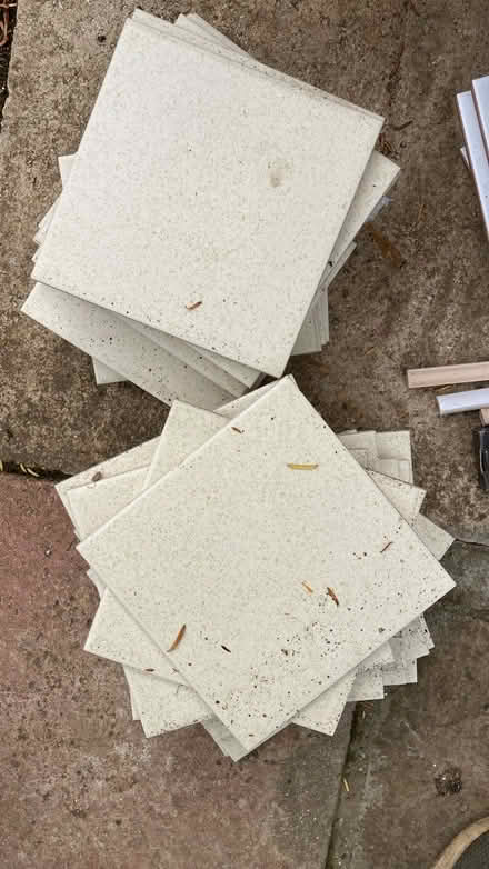 Photo of free Ceramic tiles diff sizes 4 photos (Barming ME16) #4