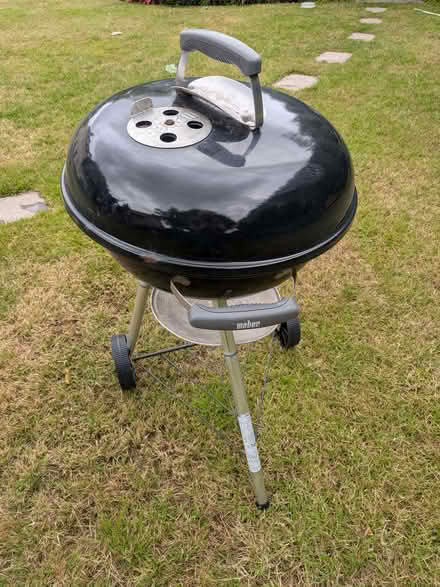 Photo of free Weber bbq (Cashes Green GL5) #2