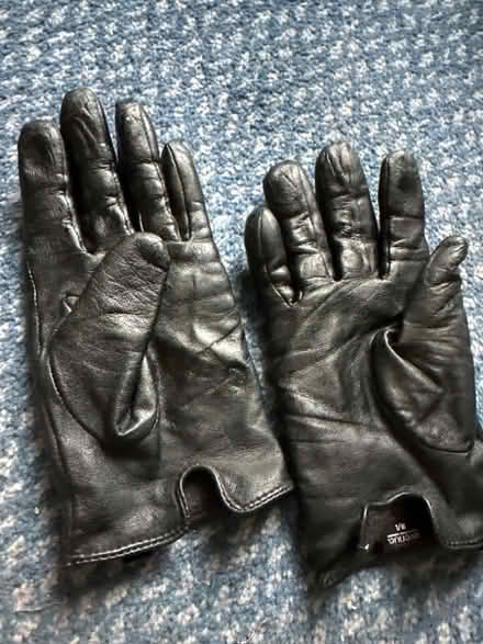Photo of free Ladies leather gloves (Ashford TW15) #2