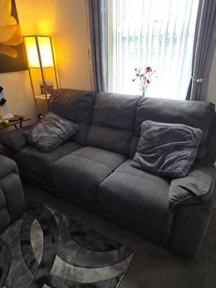 Photo of free 3.seater recliner (Chapel allerton LS7) #1