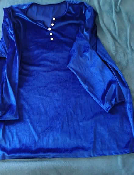Photo of free Blue Top 4XL (Bed-stuy) #1