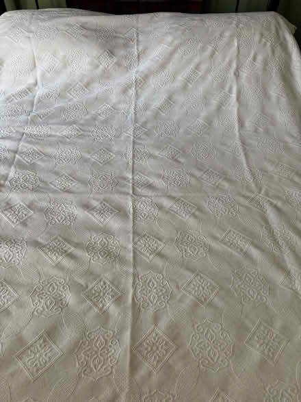 Photo of free Heavy cotton, cream throw / bedspread (Wheatley HX2) #2