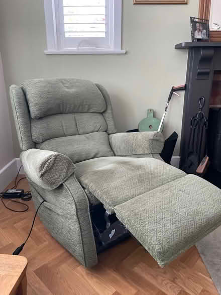 Photo of free Electric Parker Knoll recliner (Bankart ave Oadby LE2) #1