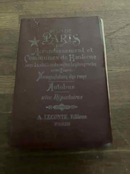 Photo of free VINTAGE street guide to Paris (Weston Park BA1) #1