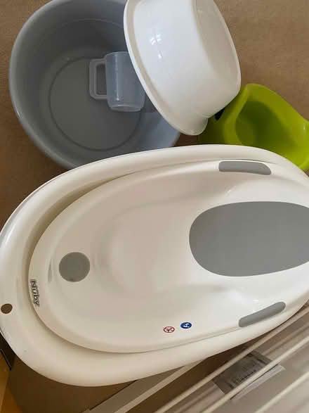 Photo of free Baby Bathtub (SE28) #1