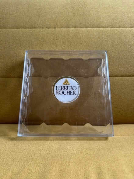 Photo of free Plastic box/tray with lid (OX3 8TG) #1