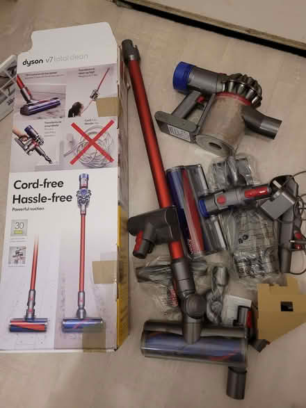 Photo of free Dyson v7 total clean - Not working for parts only (Divinity Road OX4) #1