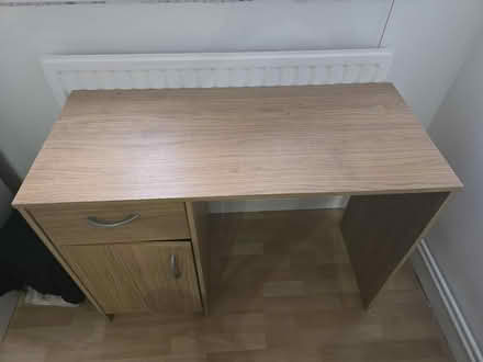 Photo of free Wood desk (SE1 4EU) #1