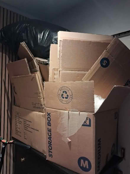 Photo of free Quality storage moving boxes and bubble wrap (Ashton upon Mersey M33) #1