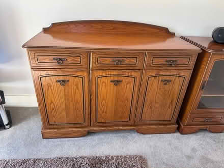 Photo of free Dresser (DE21) #1