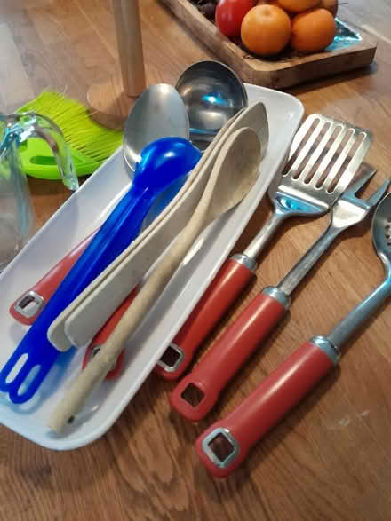 Photo of free Selection of Kitchen Utensils (Earley RG6) #2
