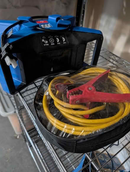 Photo of free Jumper cables & 12v air pump (Southern and Unser) #1