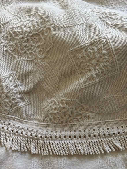 Photo of free Heavy cotton, cream throw / bedspread (Wheatley HX2) #3