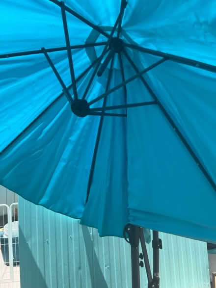 Photo of free patio umbrella and stand (Carson) #4