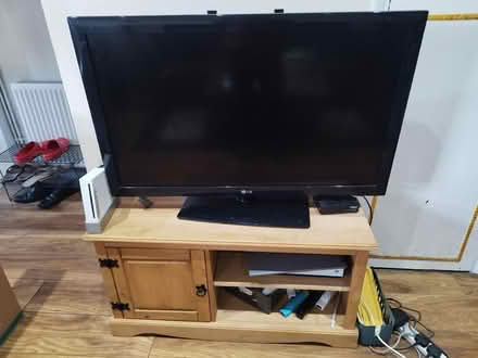 Photo of free TV (Hanworth TW13) #1