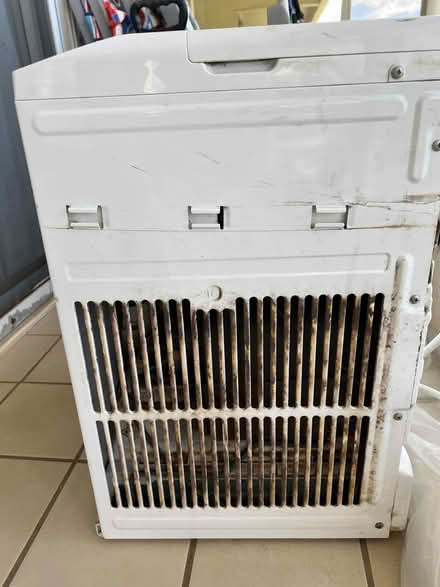 Photo of free Hisense 8000 BTU window AC (Maui Banyan, Kihei) #4