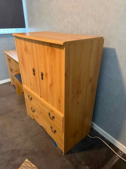 Photo of free Oak bed side shelf (M5 5qz) #1