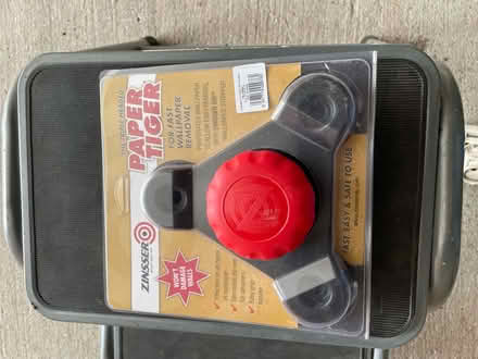 Photo of free Wallpaper scraper (Chesterfield S40) #1