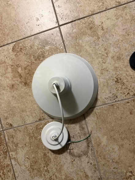 Photo of free Ceiling light (11218 Windsor Terr / Kensingto) #1
