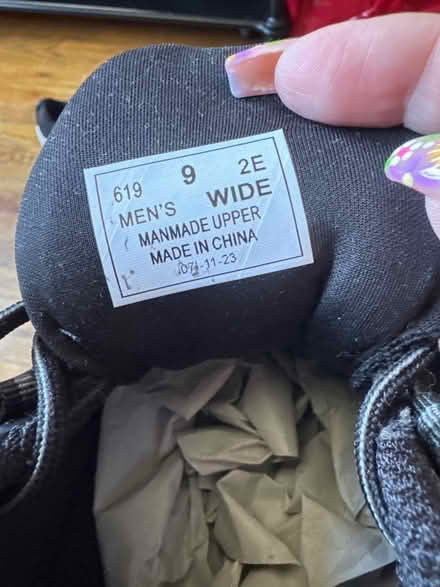 Photo of free Size 9 Wide Orthotic Sneakers (Clason Point Bronx NY) #3