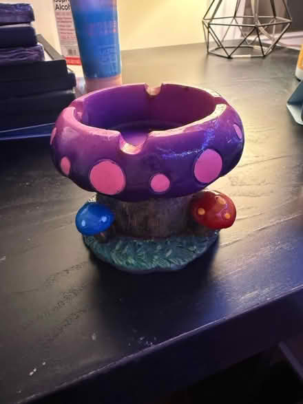 Photo of free mushroom ash tray (worcester) #1