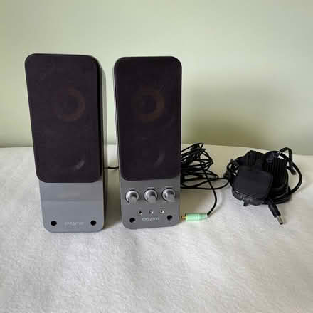 Photo of free A pair of speakers (Barnes SW13) #1
